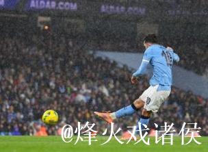 联赛杯-谢尔基破门萨维尼奥建功 曼城2-0晋级四强